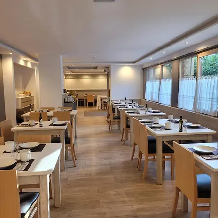 酒店 Ribaeta 维耶拉
